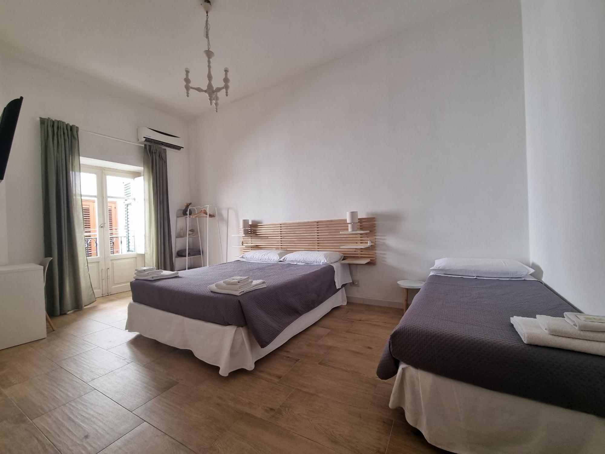 Downtown Maqueda Apartment Palermo Ngoại thất bức ảnh